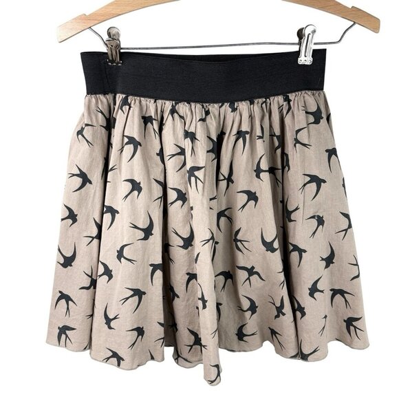 Summer Lightweight Black Bird Mini Skirt Beige Shell Women’s M Vero Moda CUTE - Picture 1 of 6